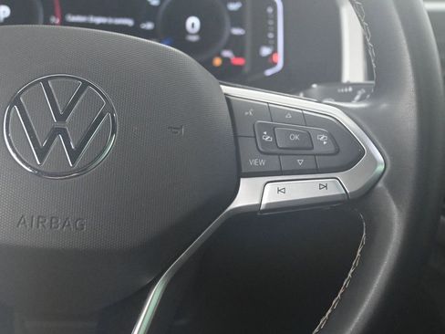 Used 2022 Volkswagen Atlas Cross Sport SE image 41