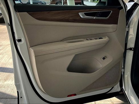 New 2026 Volkswagen Atlas SE w/ Black Wheel Package image 27