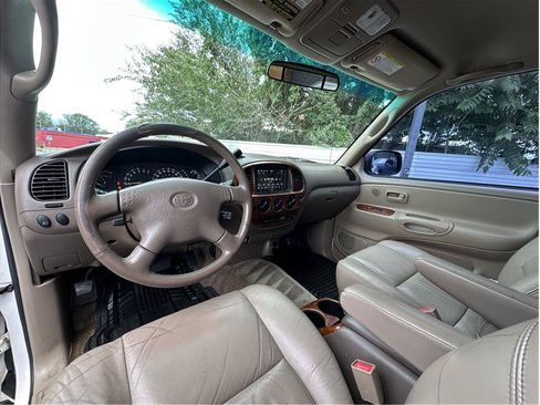 Used 2001 Toyota Tundra Limited w/ Off-Road Pkg AWD/4WD image 2