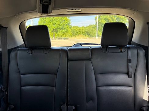 Used 2016 Honda Pilot Touring image 23