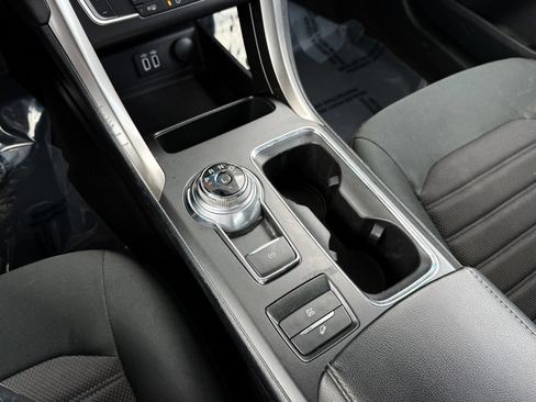 Used 2020 Ford Fusion SE FWD image 34