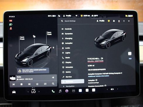 Used 2023 Tesla Model 3 Performance image 7