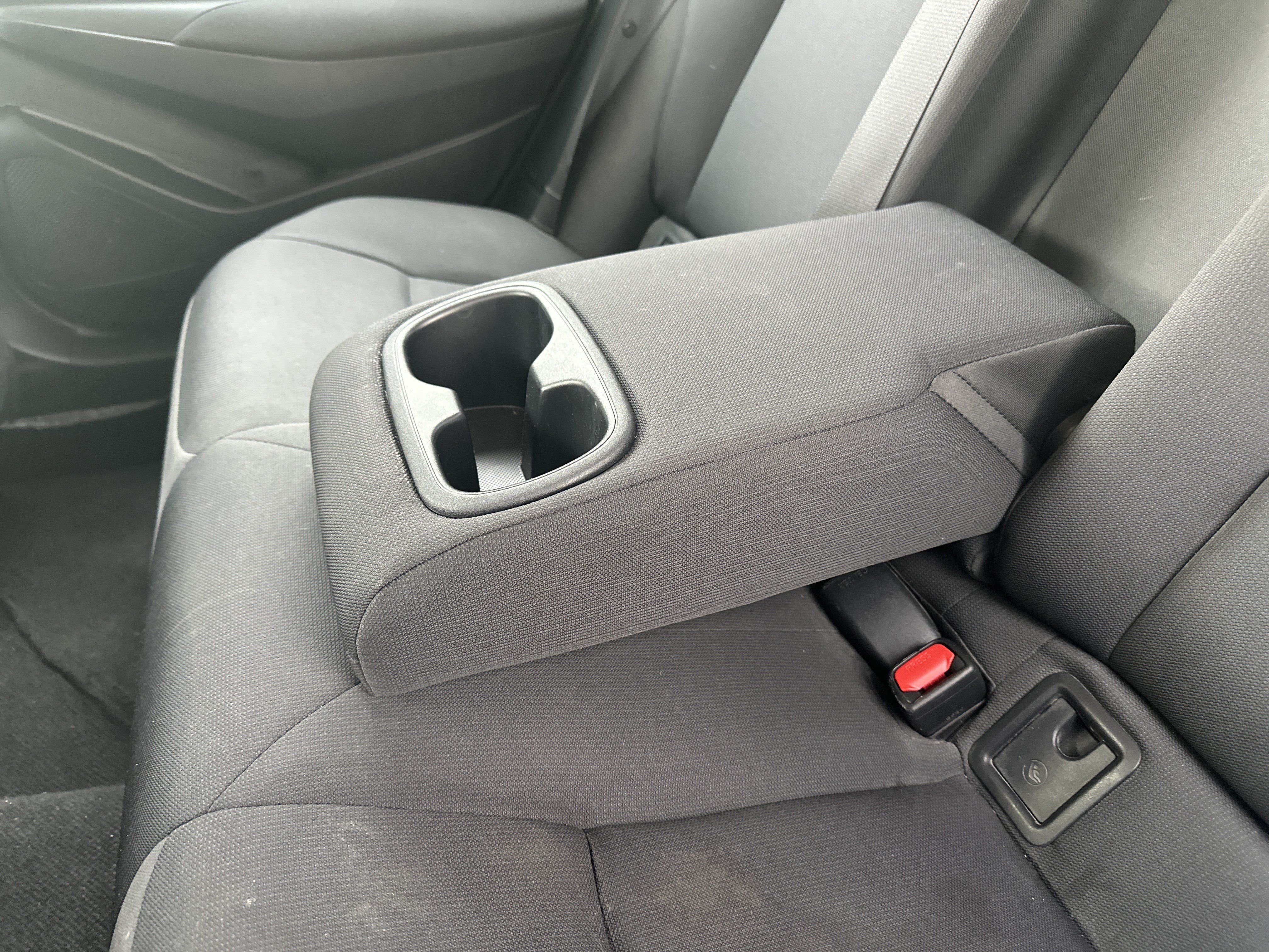 Used 2025 Toyota Corolla LE FWD image 35