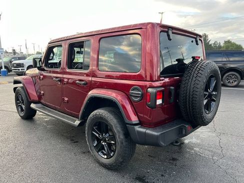 Used 2021 Jeep Wrangler Unlimited Sahara AWD/4WD image 5