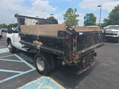 Used 2019 Chevrolet Silverado 3500 W/T w/ WT Convenience Package AWD/4WD image 4