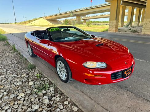 Used 2000 Chevrolet Camaro Z28 w/ SS Performance/Appearance Pkg RWD image 27
