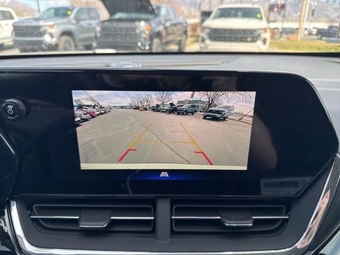 New 2026 Chevrolet Trax ACTIV w/ Sunroof Package FWD image 25