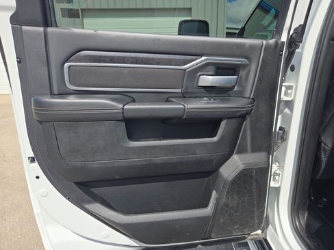 Used 2024 RAM 2500 Big Horn AWD/4WD image 14