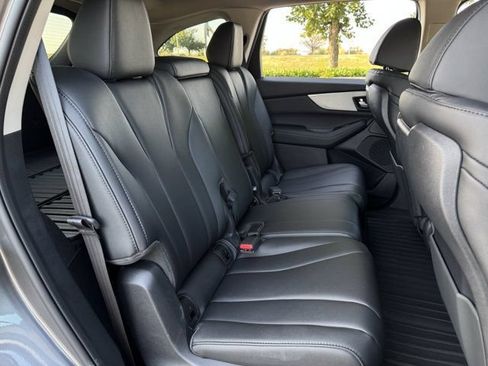 Used 2025 Acura MDX SH-AWD image 30