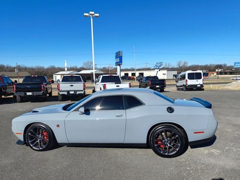 Used 2022 Dodge Challenger R/T Scat Pack w/ Plus Package image 2