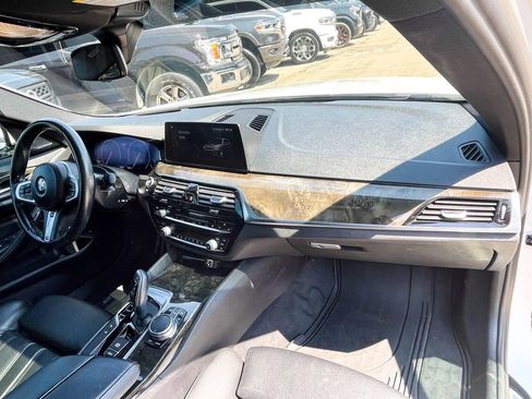 Used 2019 BMW 540i xDrive w/ M Sport Package image 9