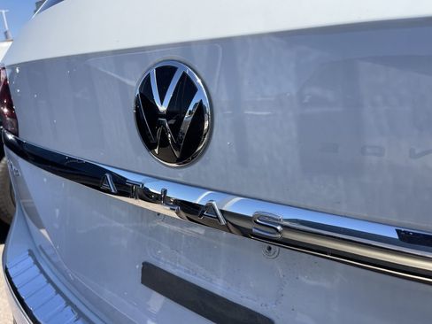 Used 2021 Volkswagen Atlas SEL Premium AWD/4WD image 6