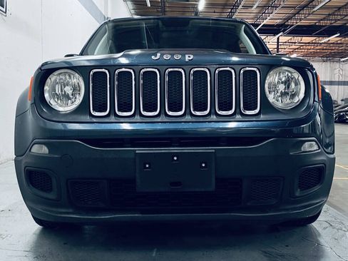 Used 2020 Jeep Renegade Sport w/ UConnect 7.0 Group FWD image 12