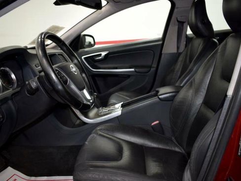 Used 2012 Volvo S60 T5 image 9