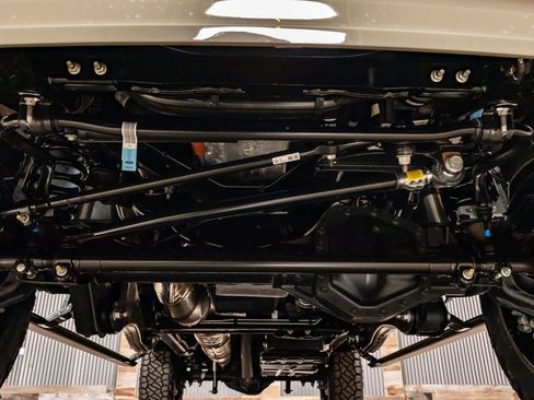 Used 2026 Ford F350 King Ranch w/ FX4 Off-Road Package image 15