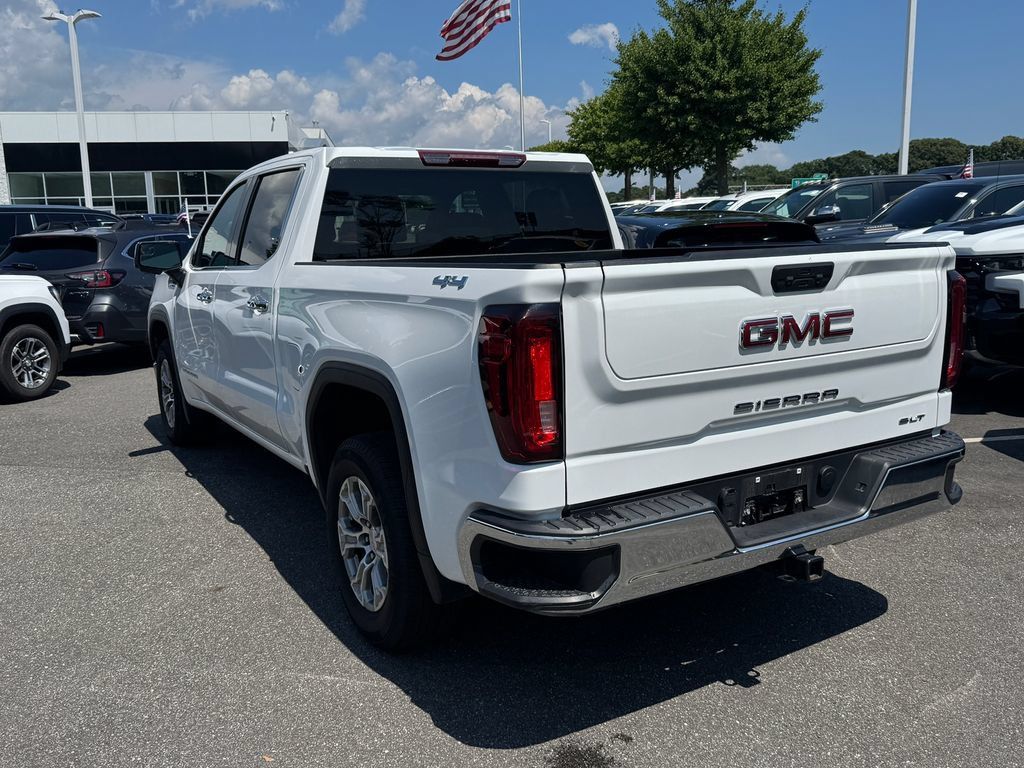 Used 2025 GMC Sierra 1500 SLT AWD/4WD image 5