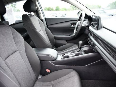Used 2023 Honda Accord LX image 31