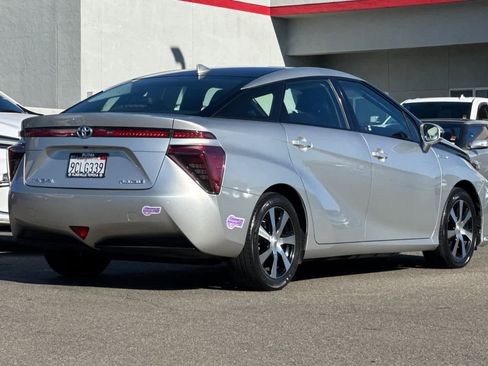 Used 2019 Toyota Mirai image 2