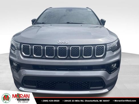 Used 2023 Jeep Compass Limited AWD/4WD image 2