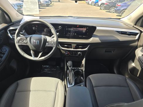 Used 2024 Buick Encore GX Preferred w/ Comfort Package AWD/4WD image 18