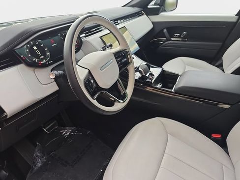 Certified 2025 Land Rover Range Rover Sport Dynamic SE AWD/4WD image 19