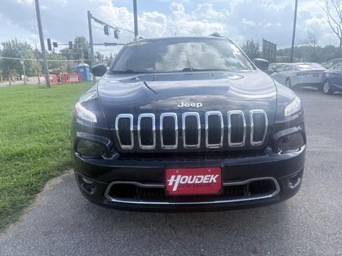 Used 2016 Jeep Cherokee Limited w/ Trailer Tow Group AWD/4WD image 2