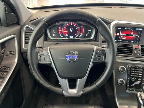 Used 2016 Volvo XC60 T6 w/ Proximity Package AWD/4WD image 23