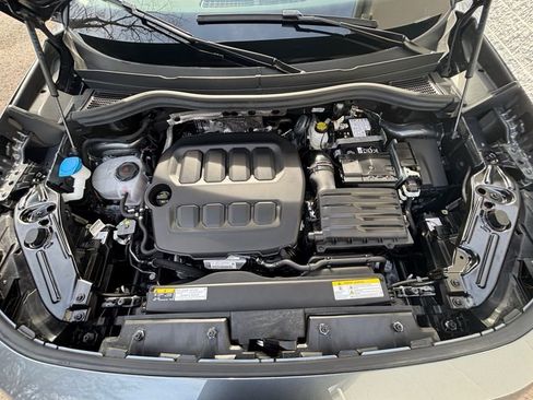 New 2025 Volkswagen Tiguan SE AWD/4WD image 10