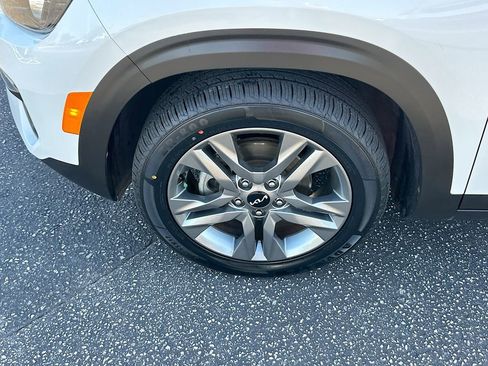 Used 2022 Kia Seltos S image 30