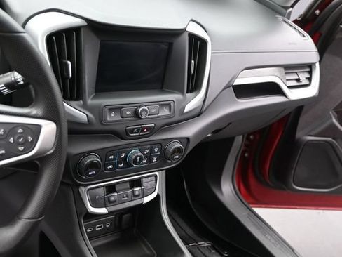 Used 2022 GMC Terrain SLE w/ Driver Convenience Package FWD image 26