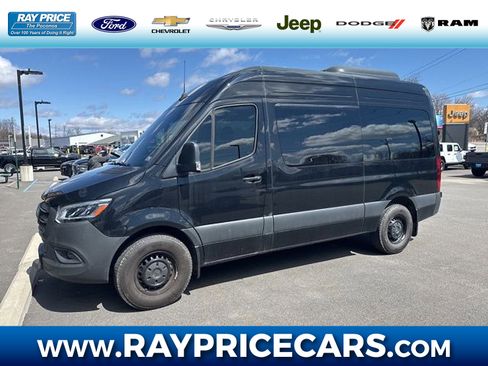 Used 2025 Mercedes-Benz Sprinter 2500 image 1