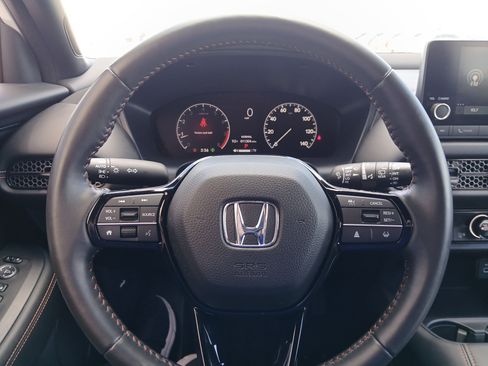Used 2023 Honda HR-V Sport image 10