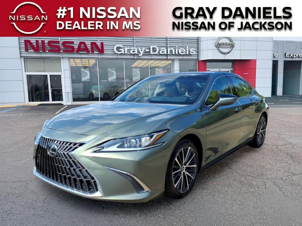 Used 2023 Lexus ES 350 w/ Premium Package FWD image 3