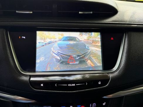 Used 2018 Cadillac XT5 Luxury w/ Driver Awareness Package FWD image 20