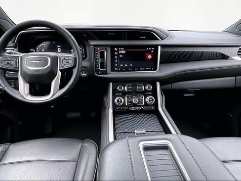Used 2023 GMC Yukon Denali image 7