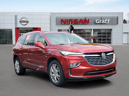 Used 2023 Buick Enclave Essence w/ Experience Buick Package FWD image 2
