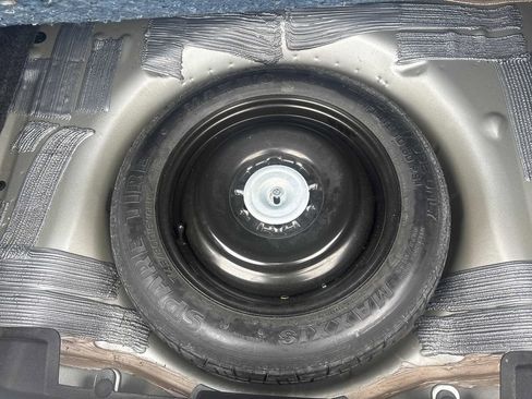 Used 2012 Lincoln MKZ AWD image 29