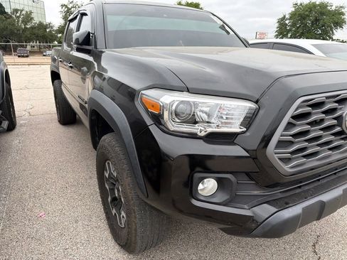 Used 2023 Toyota Tacoma TRD Off-Road AWD/4WD image 3