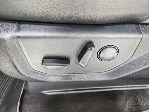 Used 2021 Ford Expedition XLT image 20