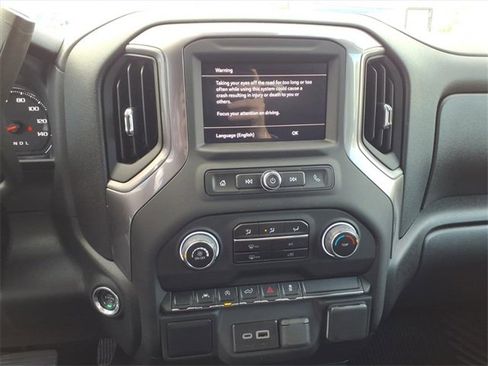 Used 2025 Chevrolet Silverado 1500 Custom image 13