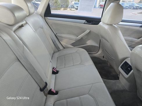 Used 2013 Volkswagen Passat 2.5 SE image 8
