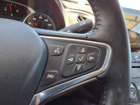 Used 2016 Chevrolet Malibu LT FWD image 15