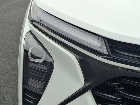 Used 2024 Chevrolet Trax RS image 9