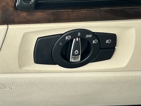 Used 2010 BMW 328i Convertible RWD image 29