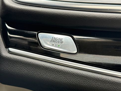 Used 2023 Buick Enclave Avenir w/ Avenir Technology Package image 24