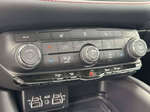 New 2026 Dodge Durango GT w/ Blacktop Package AWD/4WD image 5