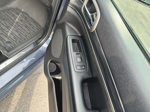 Used 2019 Jeep Grand Cherokee Limited X image 35