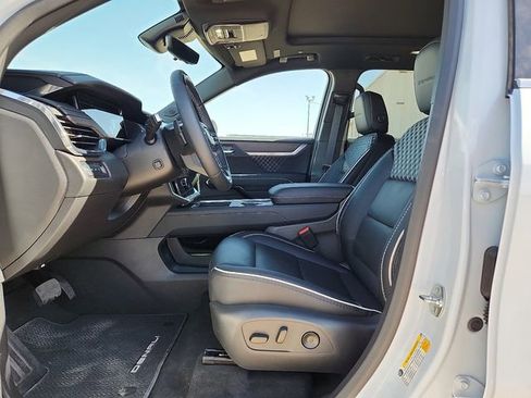 New 2026 GMC Acadia Denali w/ Super Cruise Package image 12