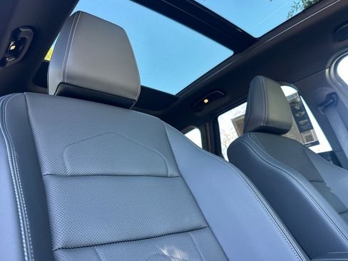 Used 2025 BMW X1 xDrive28i w/ Technology Package image 21