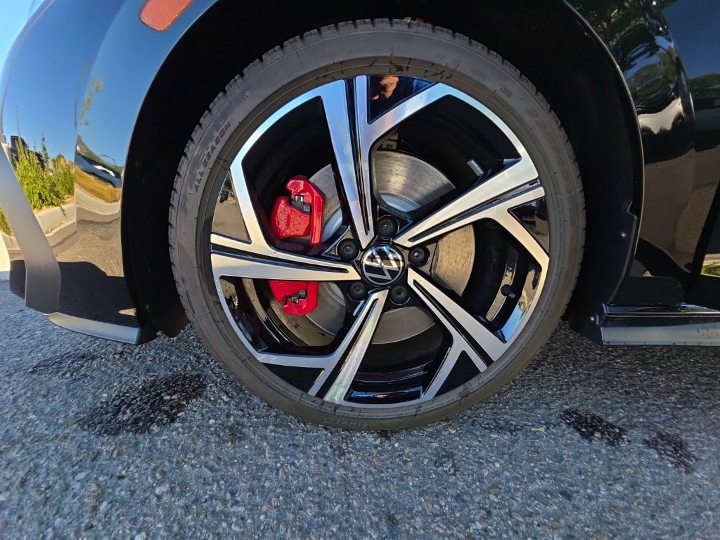 New 2026 Volkswagen GTI SE FWD image 26